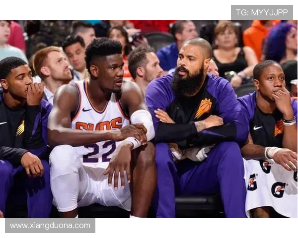 大洛专注卡位技巧努力为队友创造更好抢板机会